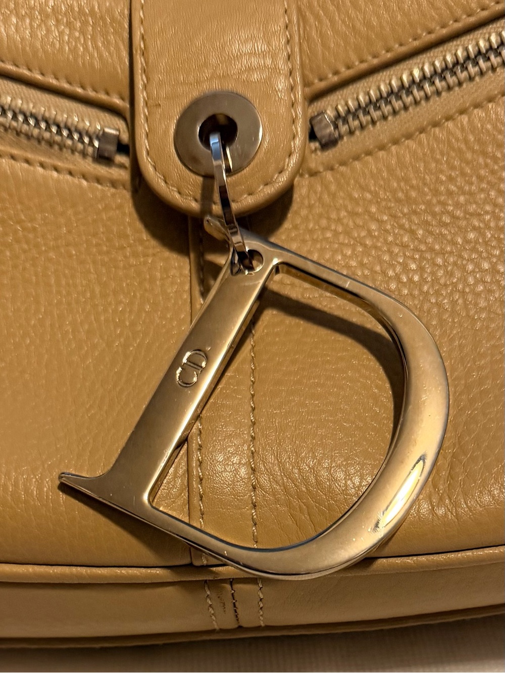 Dior Beige/Tan Leather Shoulder Bag with D Charm - Picture 2 of 10
